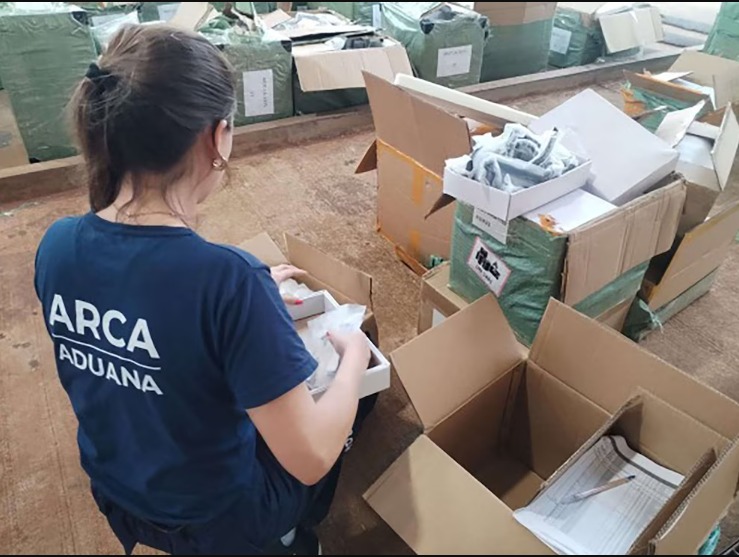 GOLPE AL CONTRABANDO: LA ADUANA SECUESTRA MÁS DE 26 MIL RELOJES TRUCHOS