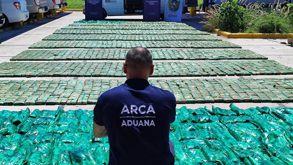 IMPACTANTE OPERATIVO: SECUESTRAN MÁS DE UNA TONELADA DE HOJAS DE COCA VALUADAS EN MÁS DE $78 MILLONES