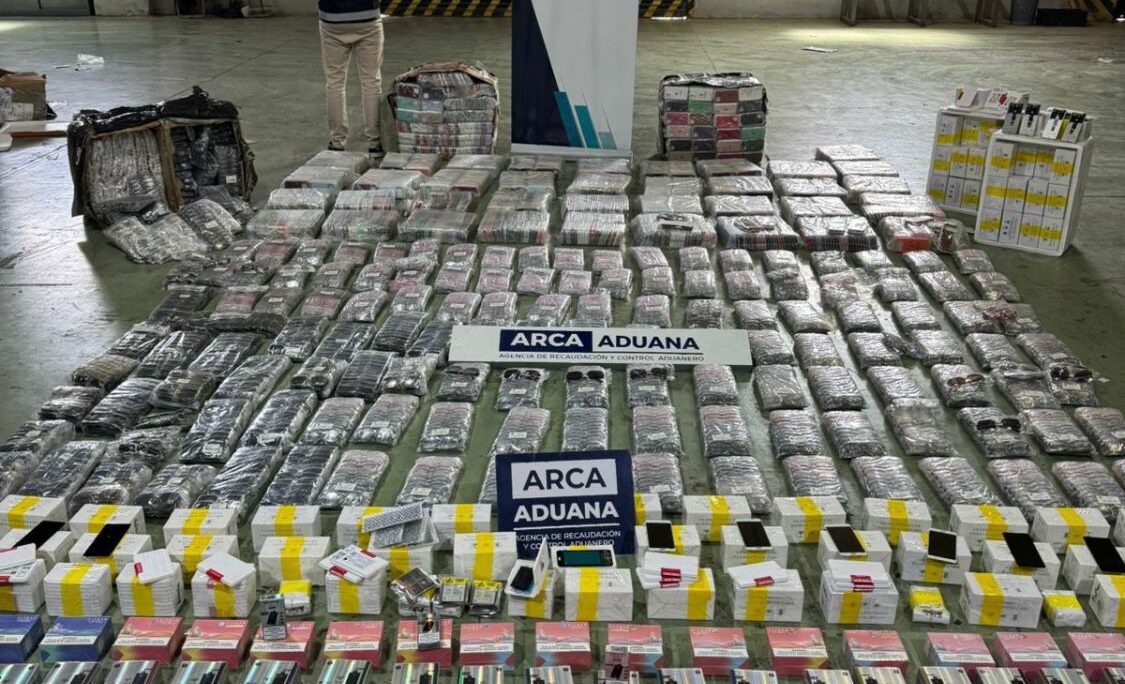 GRAN OPERATIVO EN CÓRDOBA: ADUANA SECUESTRA MERCADERÍA ILEGAL POR $80 MILLONES