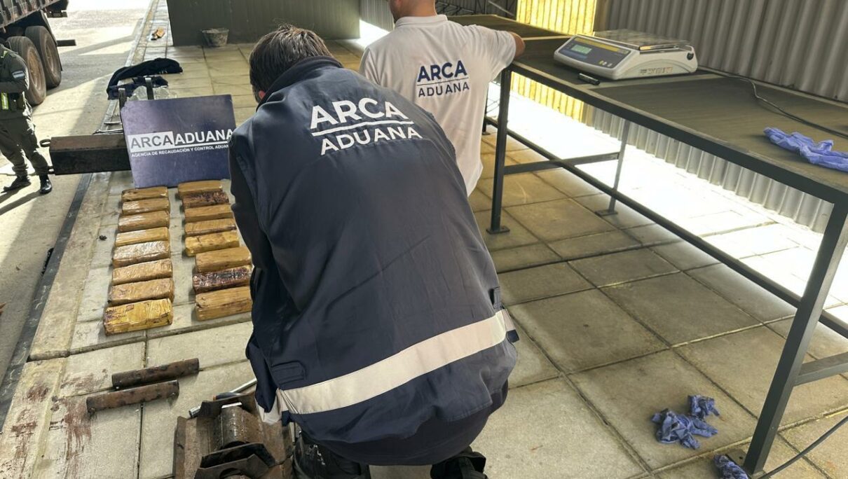LA ADUANA SECUESTRÓ 15,95 KILOS DE COCAÍNA EN CONCORDIA